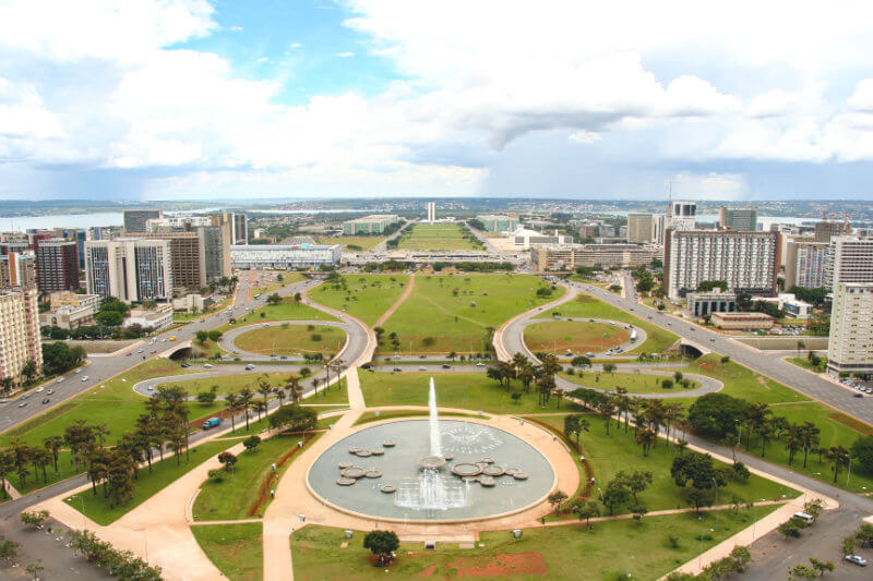 Brasília tem vários mirantes que possibilitam vê-la sob um ângulo diferente.